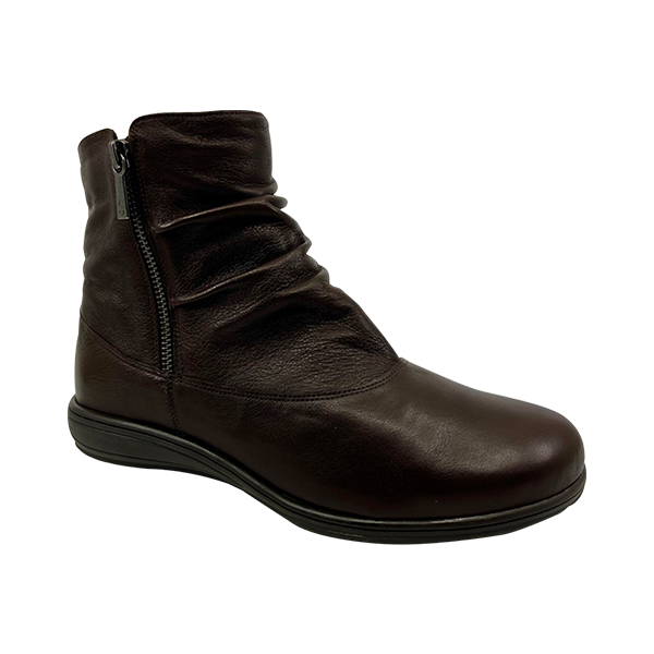 真皮質感抓皺低筒女靴