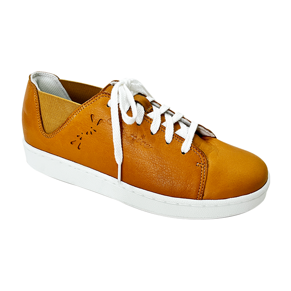 素面鏤空綁帶休閒鞋