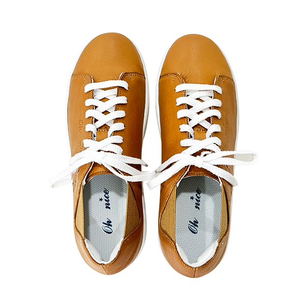 素面鏤空綁帶休閒鞋