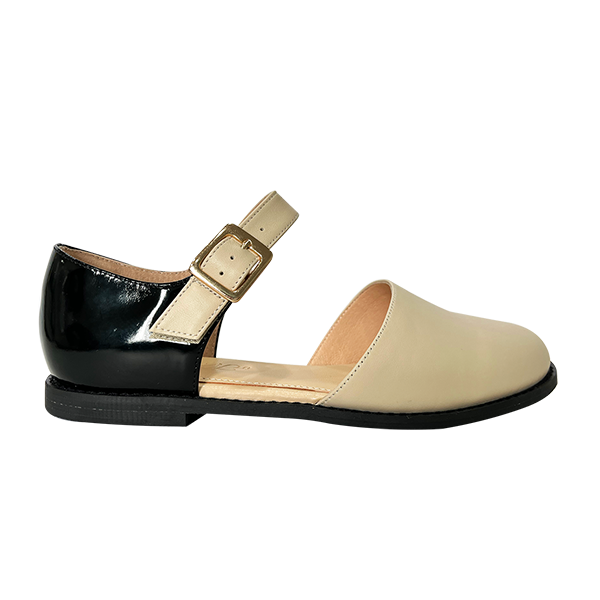 漫步其中方釦娃娃鞋